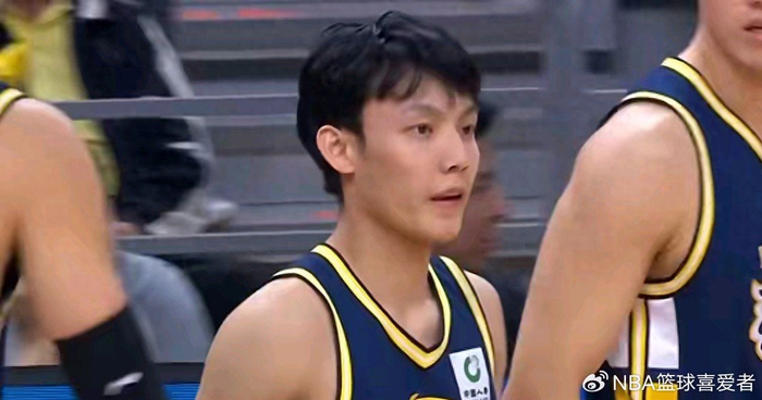 pg中国官网-宏远憋大招！第二阶段阵容升级，杜锋的“王牌”不止一张？|广东|广东宏远|锋线|广东队|广东男篮_新浪体育_新浪新闻